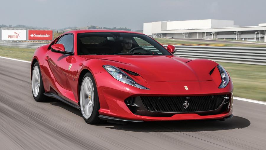  Ferrari 812 Superfast 2017 года  (фото 28 из 91)